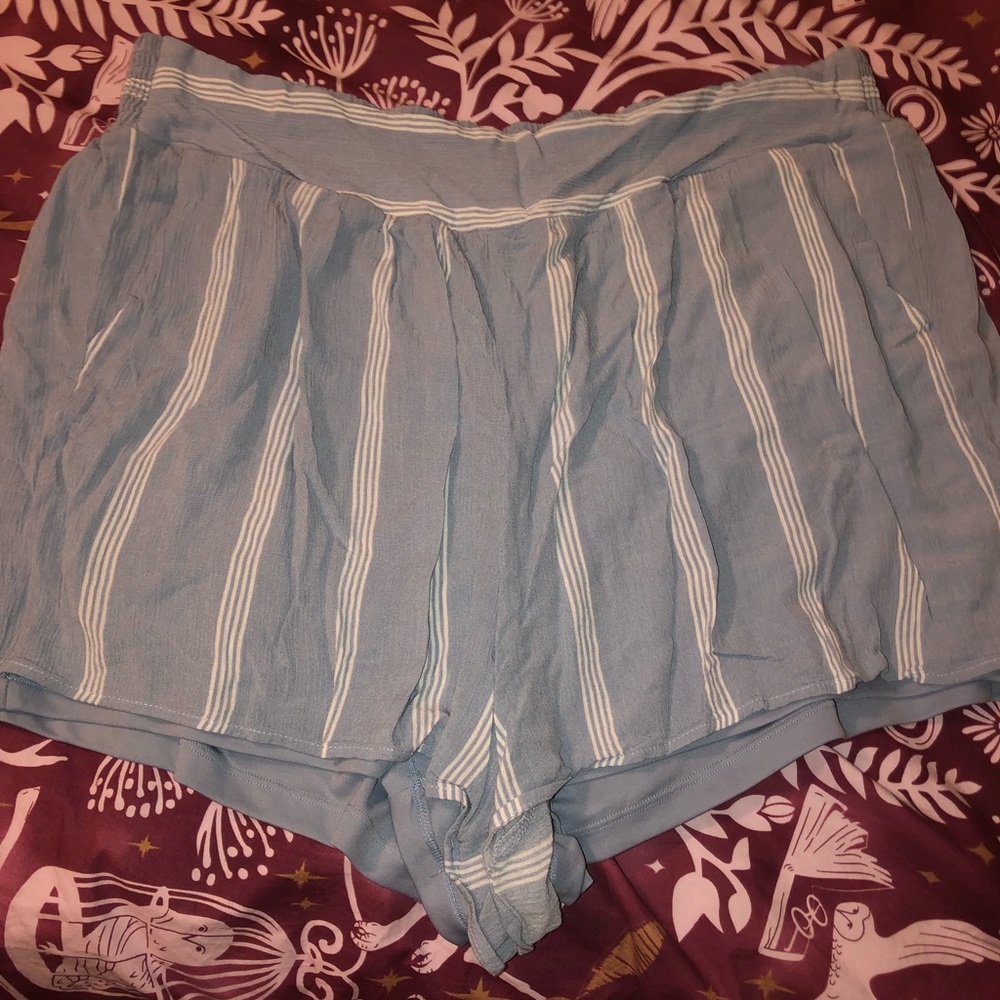 Torrid chambray stripe flowy shorts